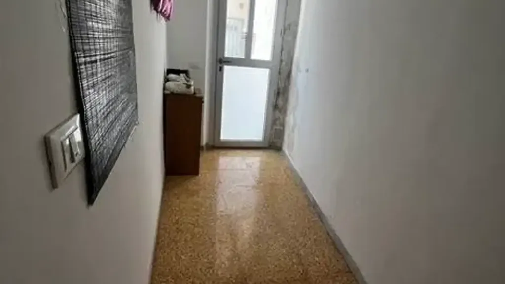 Entrée - Two-Bedroom Apartment with Private Courtyard in Ancona