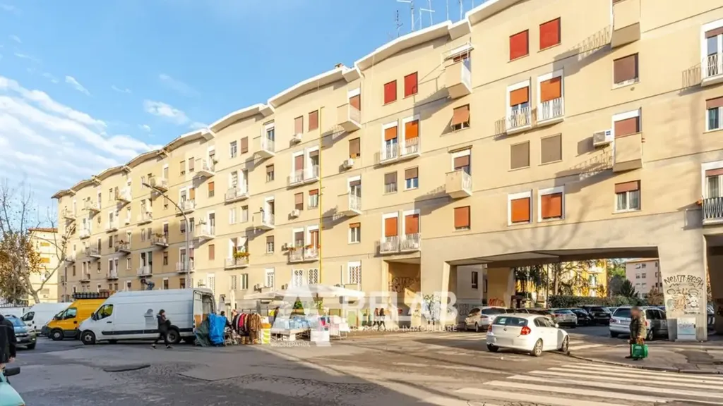 Extérieur - Bright Trilocale with Balcony in Appio Claudio, Rome