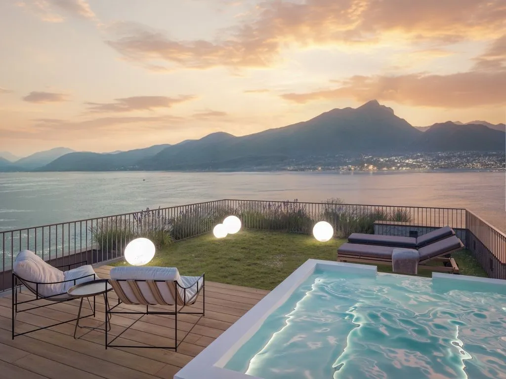 Terrass - Luxury Villa with Private Pool in Torri del Benaco
