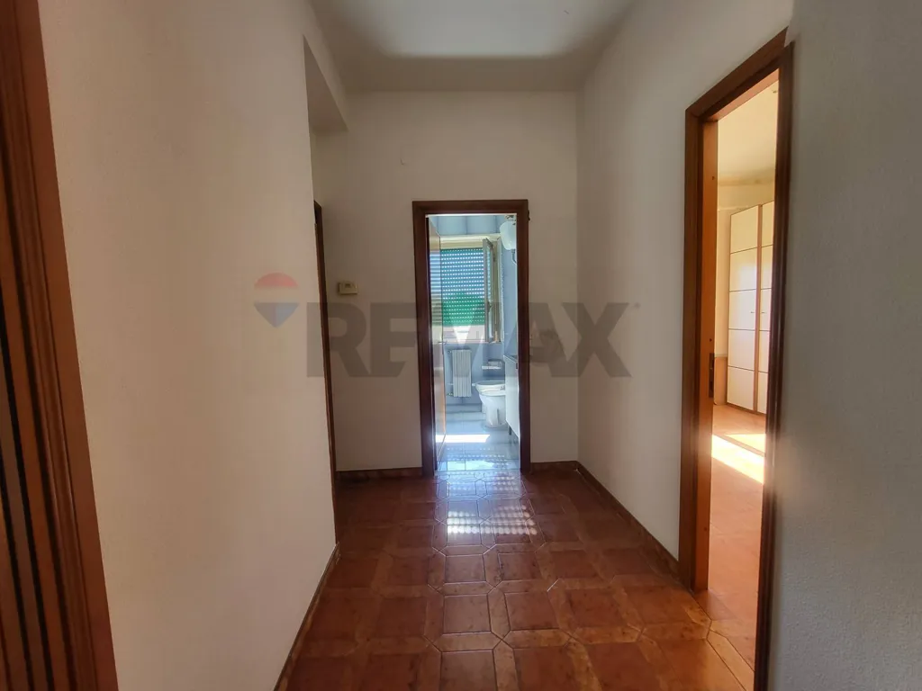 Esik - Second Floor Flat with Balcony in Anzio Centre