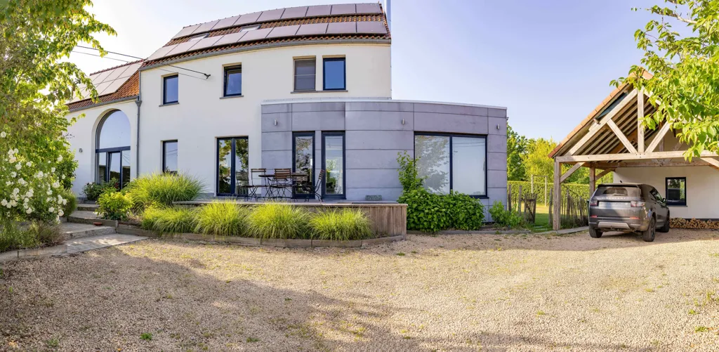 Välivaade - 4-Bed House with Pool & Solar Panels in Chaumont