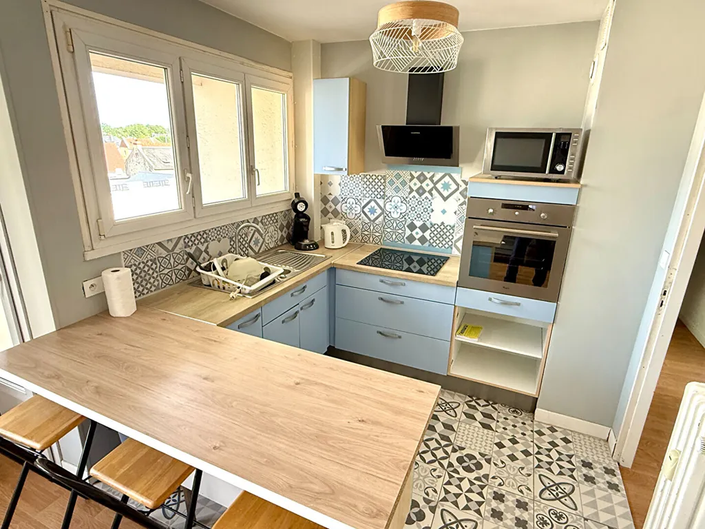 Cucina - 4-Bedroom Apartment with Balcony in Caen