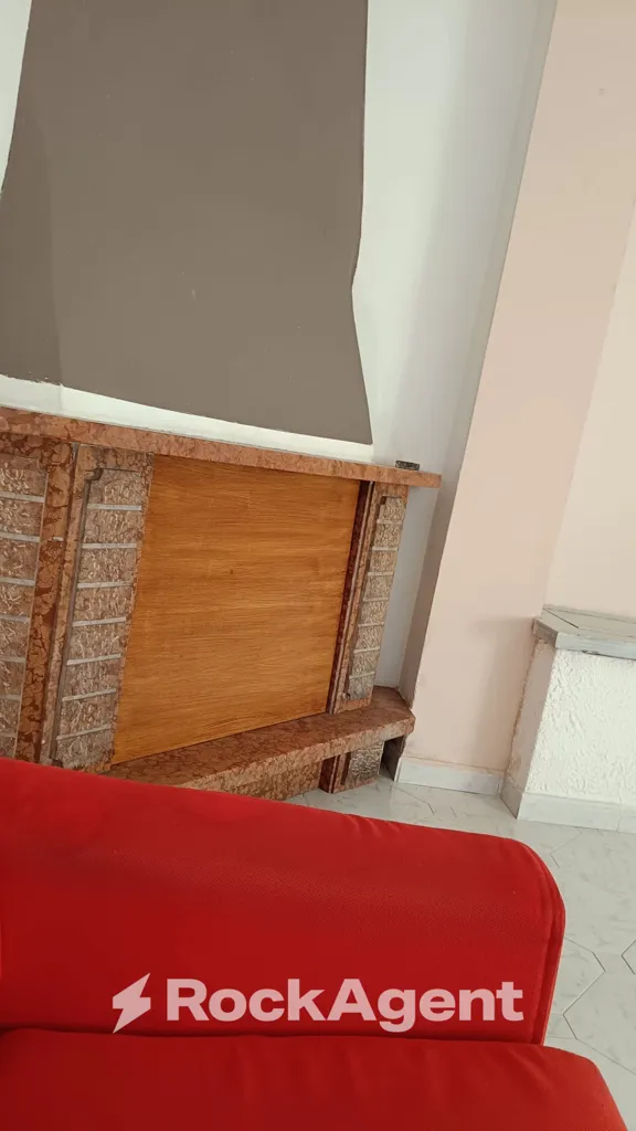 Elutuba - Twin-Occupancy Flat with Balcony in Angri