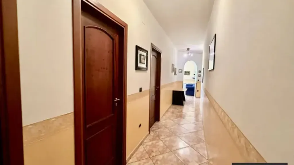 Esik - Terraced House with Office Space in Canicattì