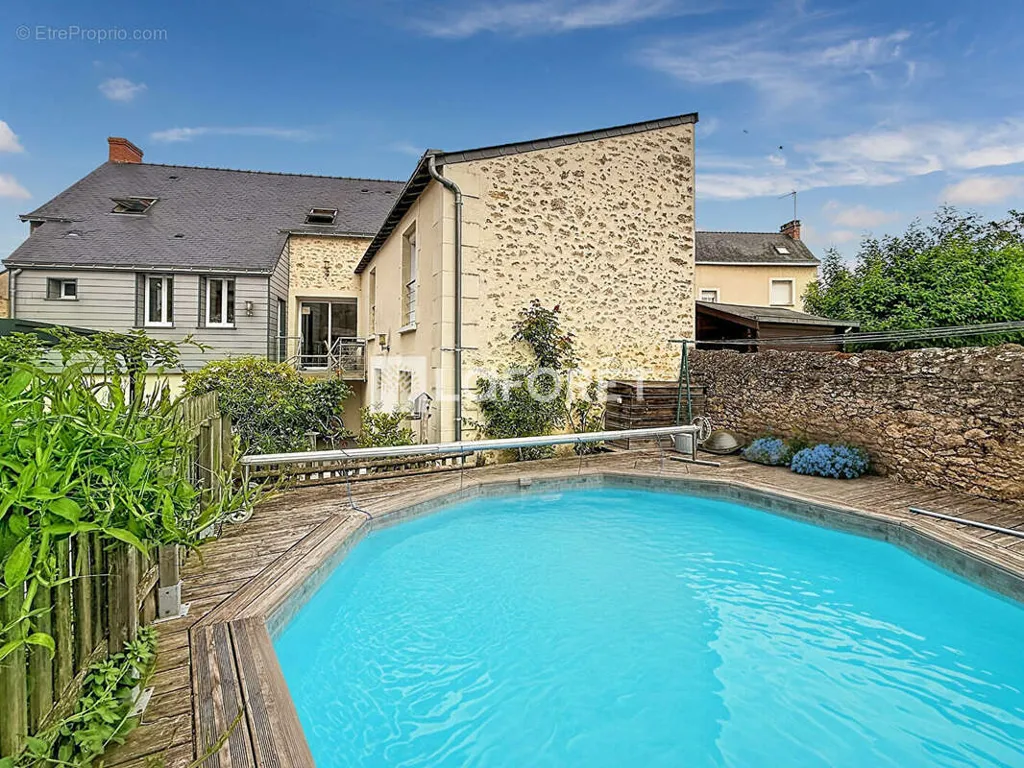 Piscine - Charming House with Pool in Thouarcé