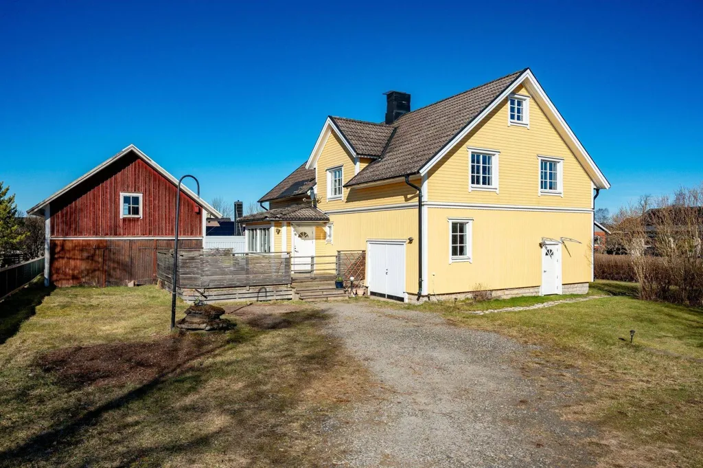 Välivaade - Family Villa with Workshop in Varnhem