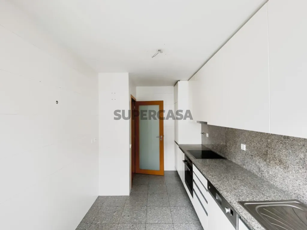 Köök - Duplex T4+1 with Sea Views in Matosinhos