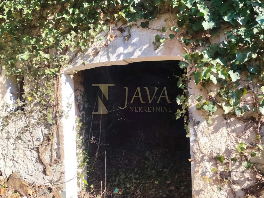 Aed - Two Stone Houses with Lake View in Tribalj