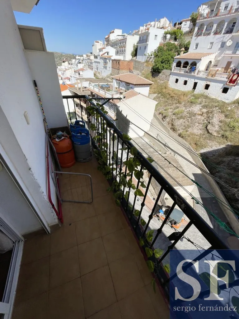 Balcon - Bright 3-Bedroom Apartment in Cómpeta