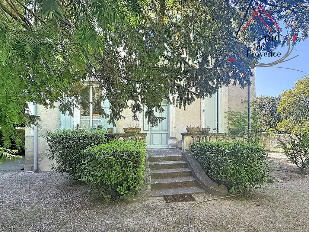 Välivaade - Maison de Maître with Garden in Pernes-les-Fontaines