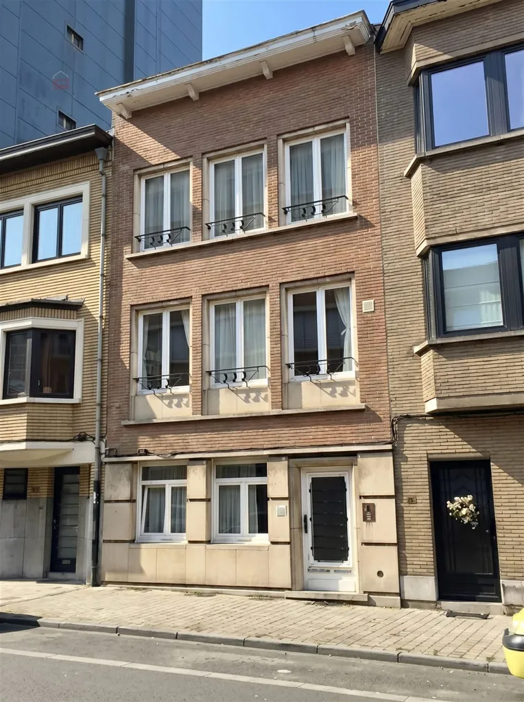 Exterior - Apartment with Garden in Forest