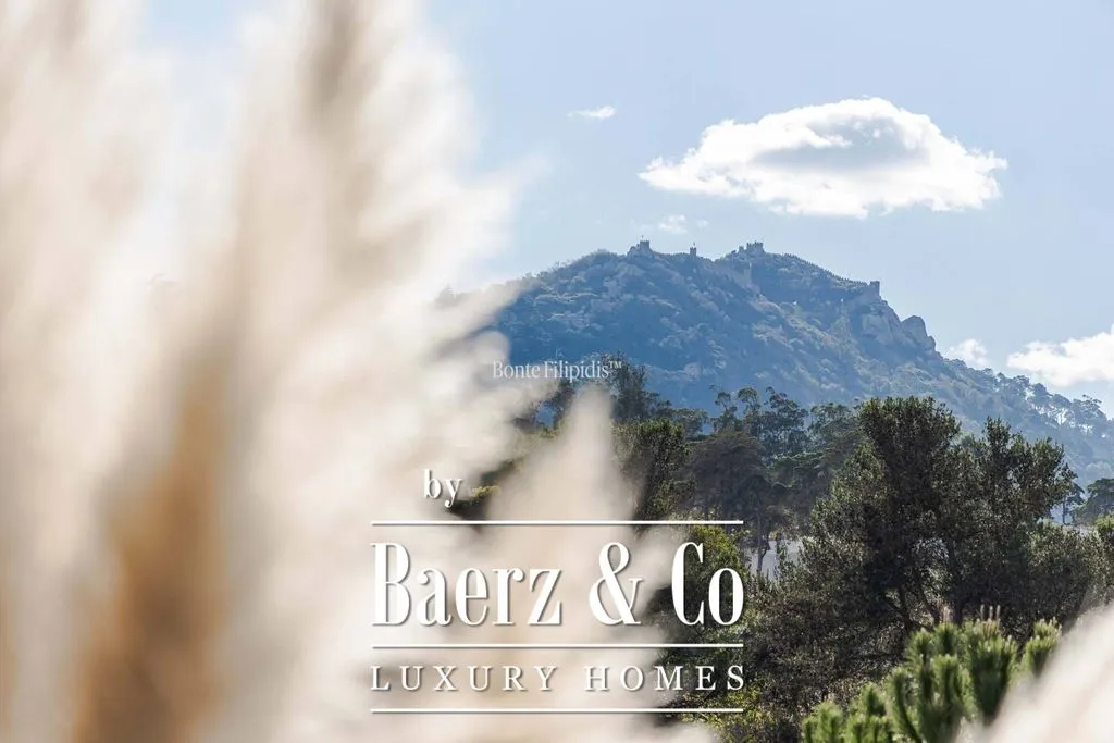 Luxury Farmhouse with Mountain Views in Sintra