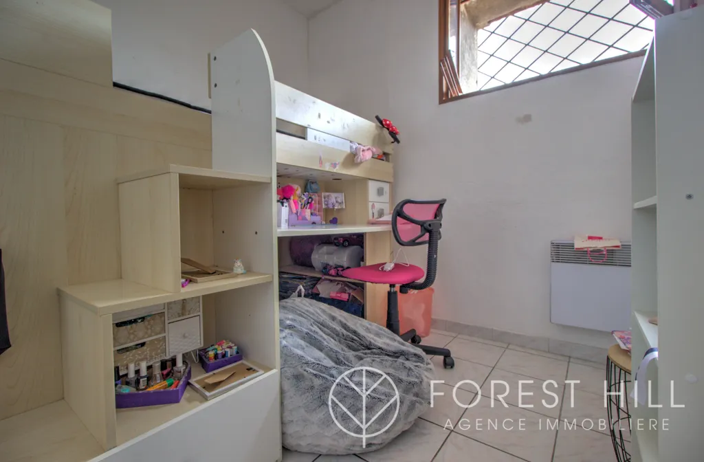 Bedrooms - Village House with Parking in Céret