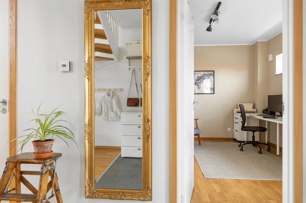 Esik - Duplex with Balcony in Viby Äng, Bålsta