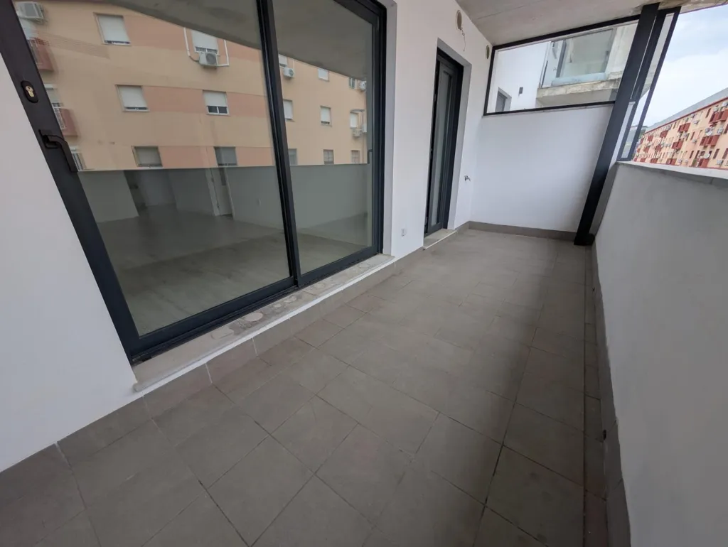 Balcone - Modern Flat with Terrace and Pool in Camas