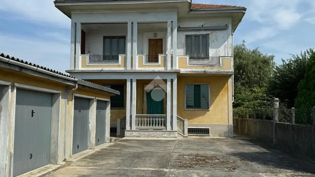 facade