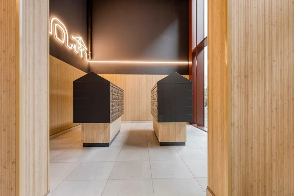 hallway_entrance