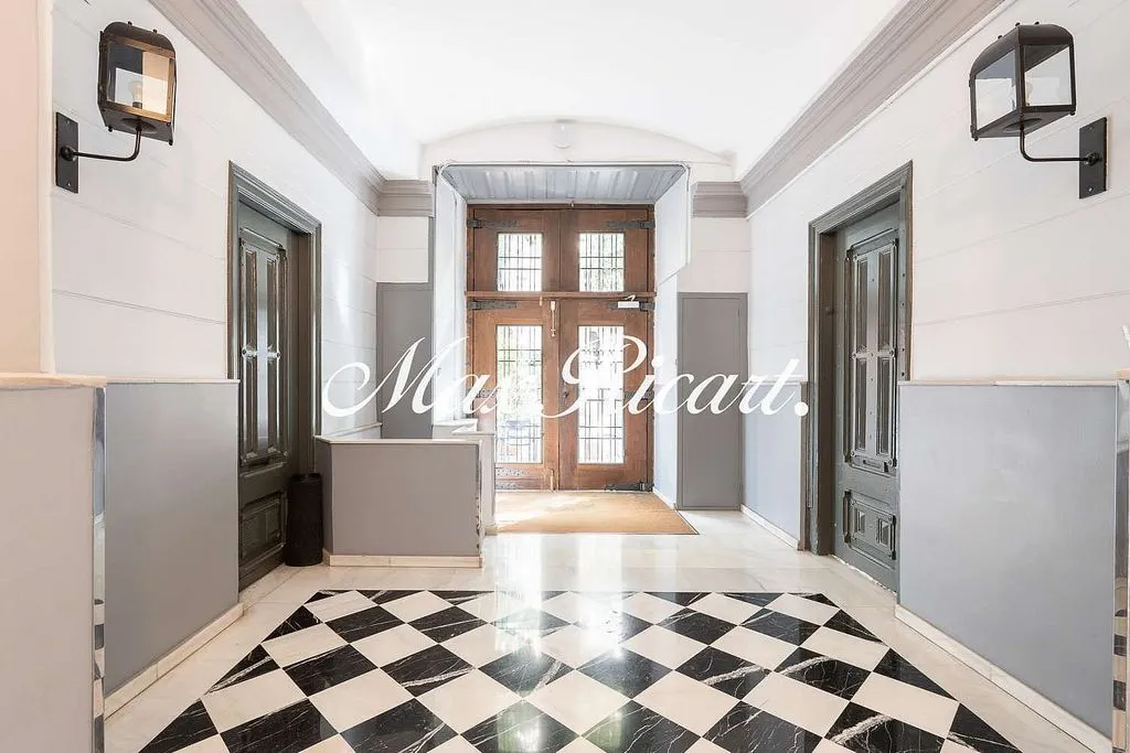Entrée - Apartment with Balcony in La Dreta de l'Eixample
