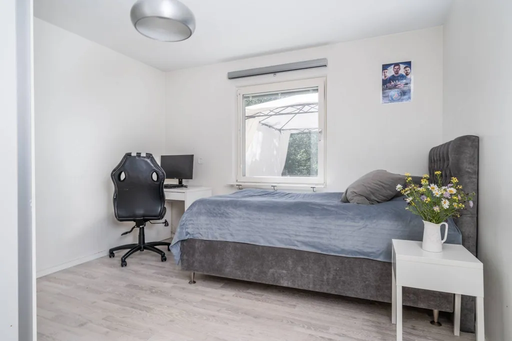 Chambres - Apartment with Garden in South-West Järfälla