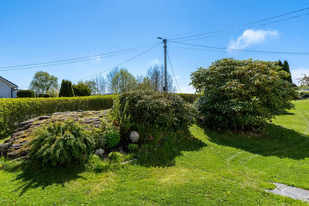 Giardino - Quiet Villa with Garden in Langevåg