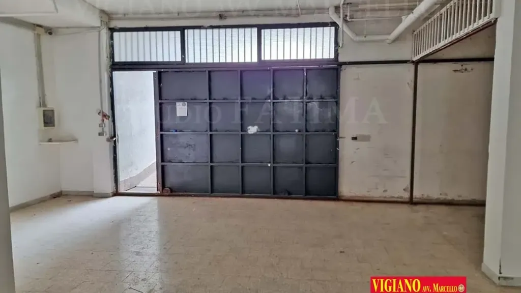 Pièces - Semi-basement Storage with Rec Area in Foggia