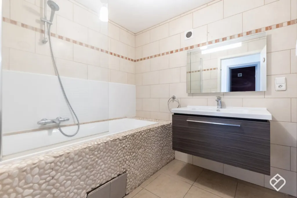 Vannitoad - Newly Built Apartment with Terrace in Saint-Léger