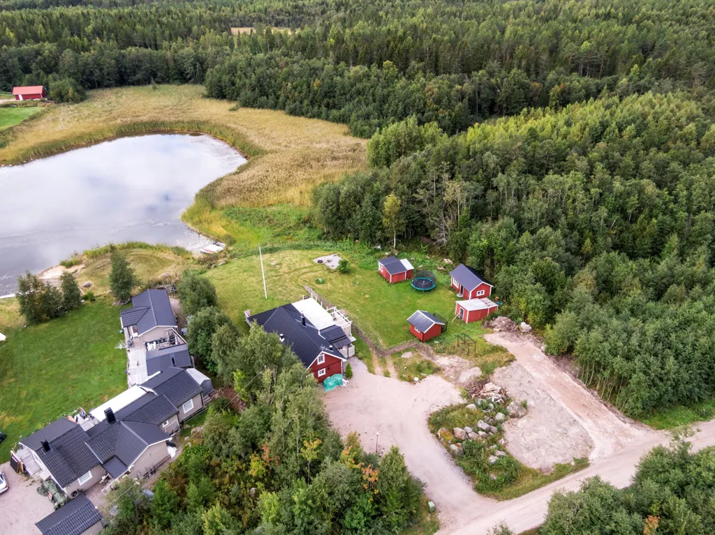 Õhuvaade - Seaside Plot in Idyllic Lassöviken