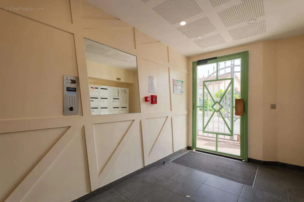 3-room apartment in Le Blanc-Mesnil
