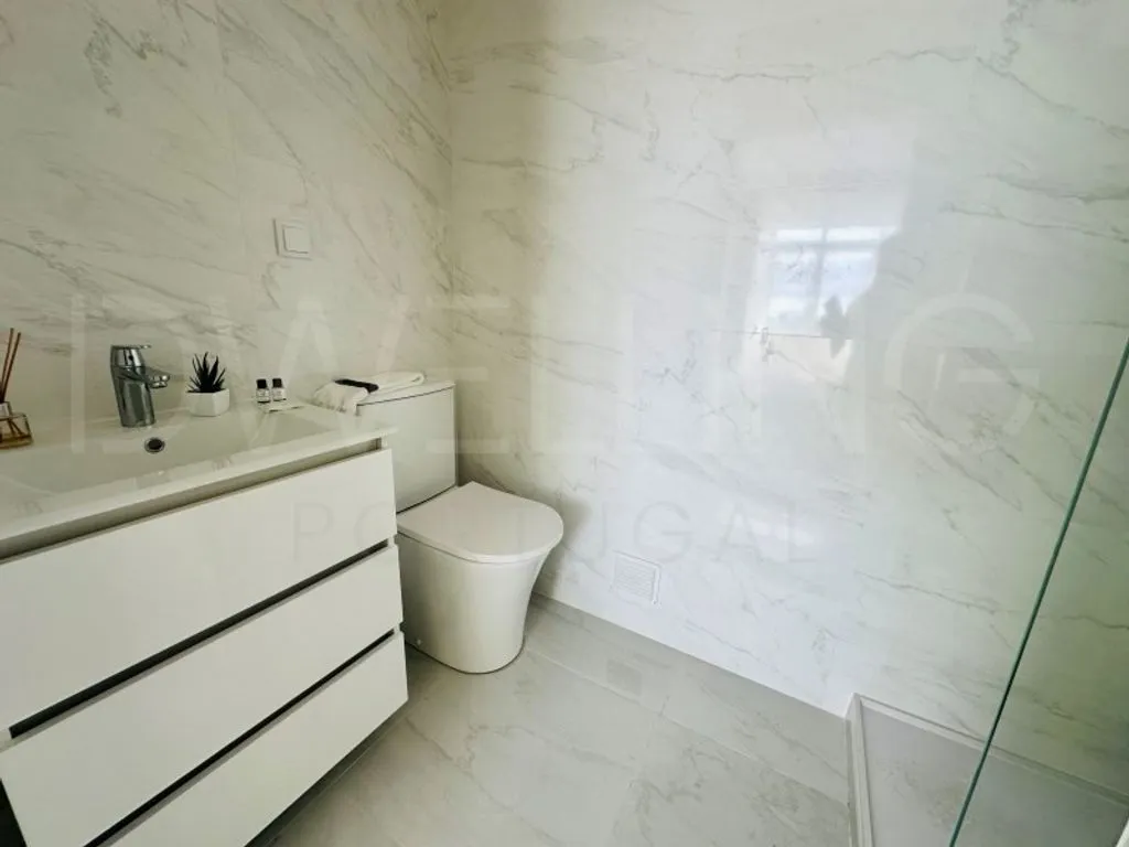 Salles de bain - Refurbished Flat with View in Benfica, Lisbon