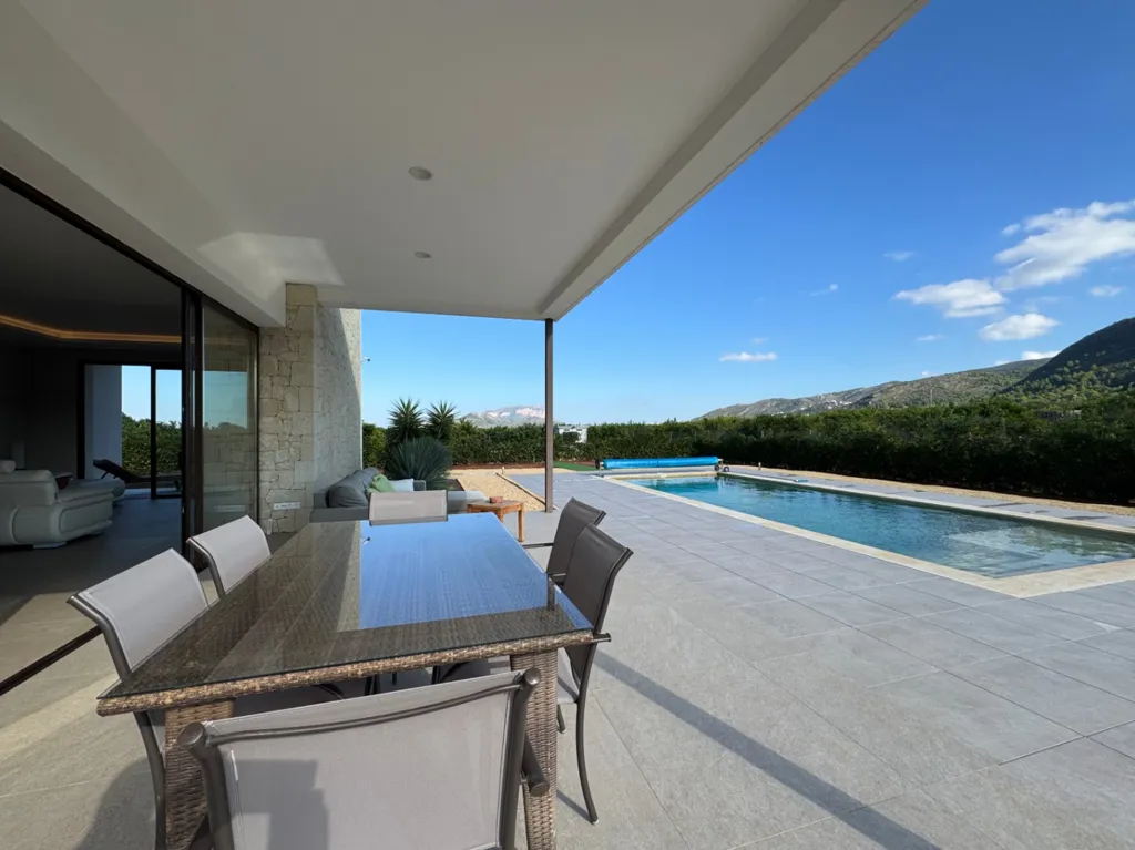 Bassein - Modern Villa with Pool in Beniarbeig