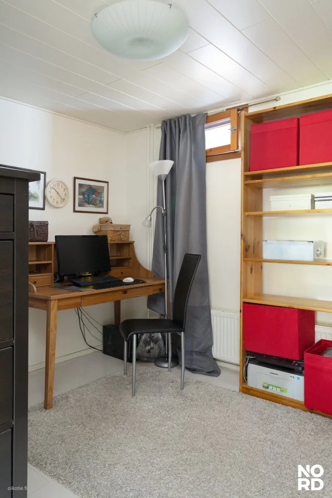 Bureau - Terraced House with Sauna in Tuomarila, Espoo
