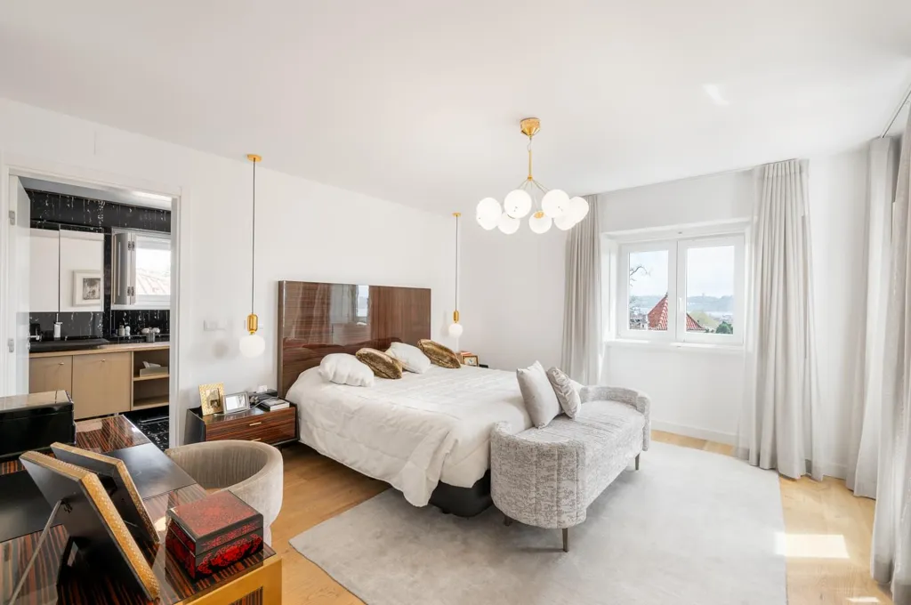 Chambres - 7 Bedroom House with Pool in Restelo, Lisbon