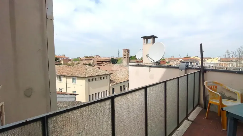 Balcon - Apartment with Balconies in Ravenna Centre