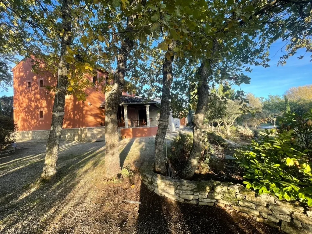 Giardino - Architectural House with Pool in Roussillon