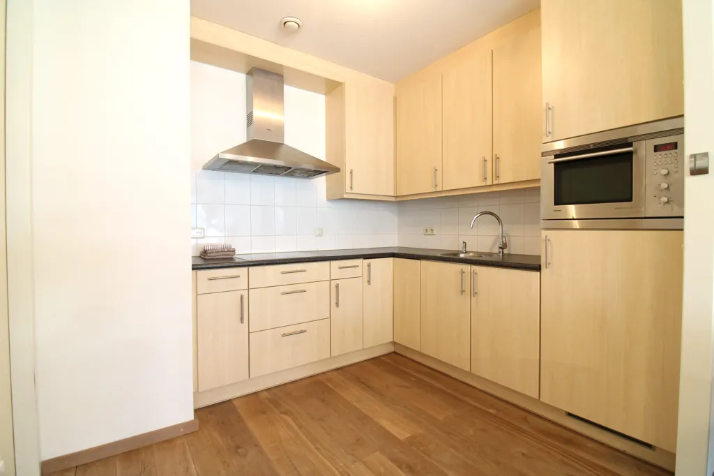 Cuisine - 3-Bedroom Apartment with Wilhelminaplein View in Eindhoven