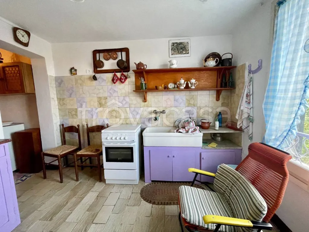 Cuisine - Restoration-Ready House with Panoramic View in Murazzano