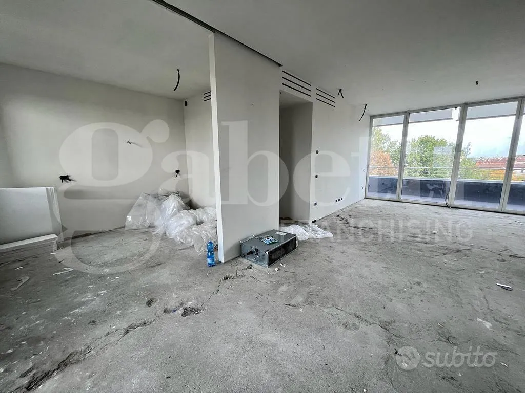 Pièces - Modern Apartment with Balcony in Cremona