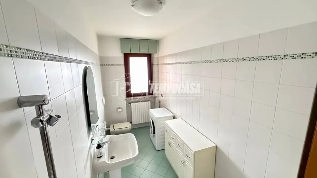 Salles de bain - Bright 2-Bedroom Apartment with Terraces in Torino