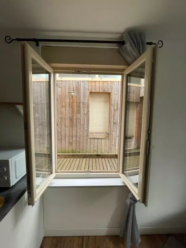 Pièces - T1 Bis Meublé avec Kitchenette à Rodez