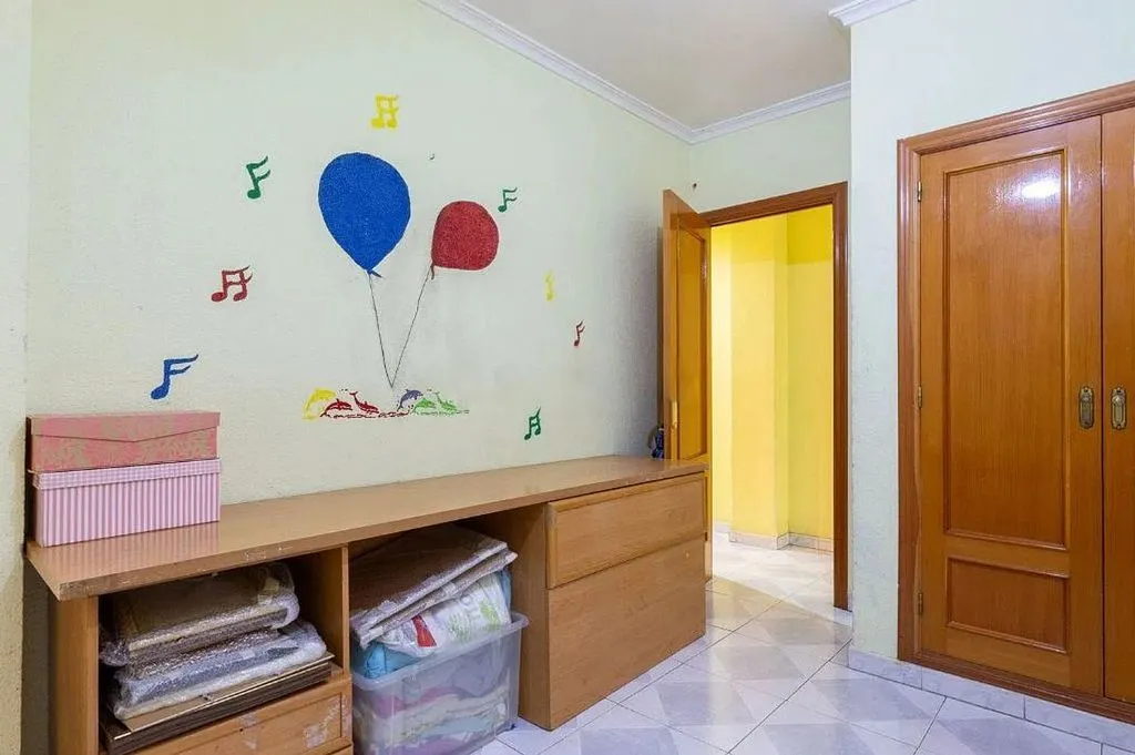 Magamistoad - Spacious Flat with Balcony in Sueca