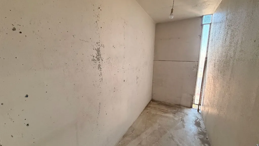 Rooms - 4-Piece Apartment with Parking in Talence