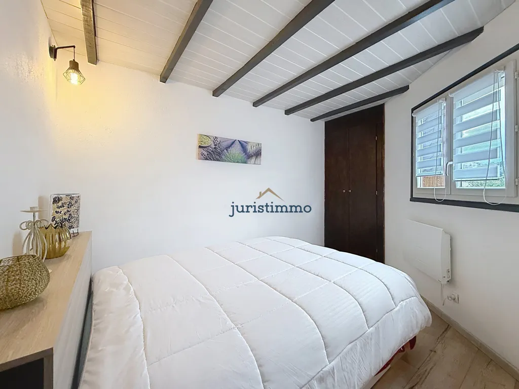 Chambres - Appartement T2 avec Grenier à Rasteau