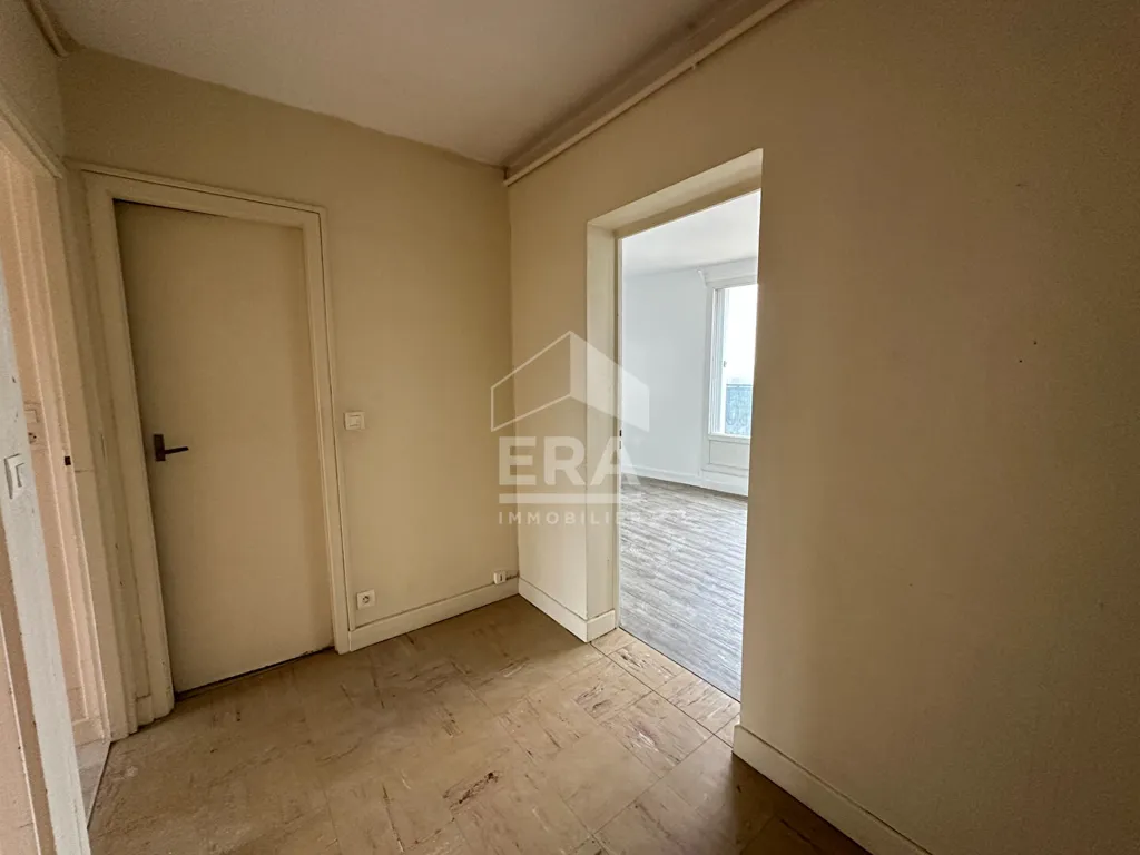 Pièces - Appartement 2 Pièces avec Terrasse à Châteauroux