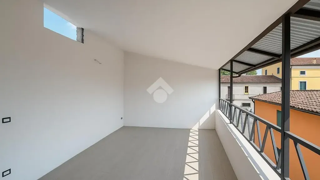 Rõdu - Rustic Villa with Terrace in Brescia