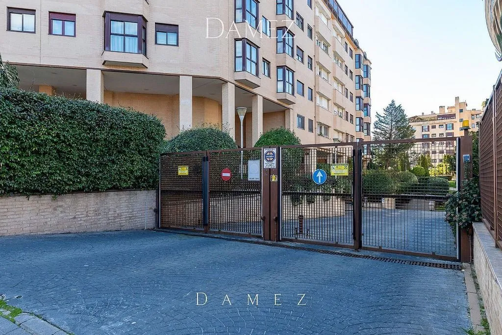Välivaade - Apartment with Pool in San Blas, Madrid