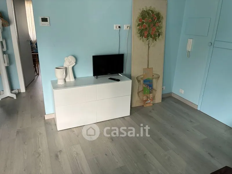Chambres - Fully Furnished Flat with Balcony in Massa