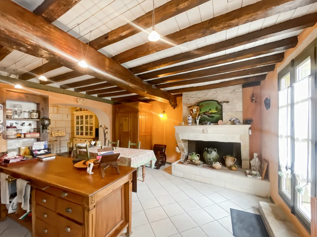 Cuisine - Maison en Pierre avec Terrasse au Centre Historique de La Brède