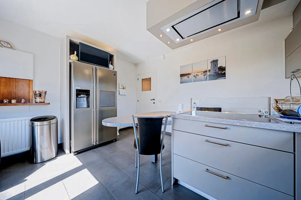 Cuisine - Villa Familiale avec Piscine à Cornesse