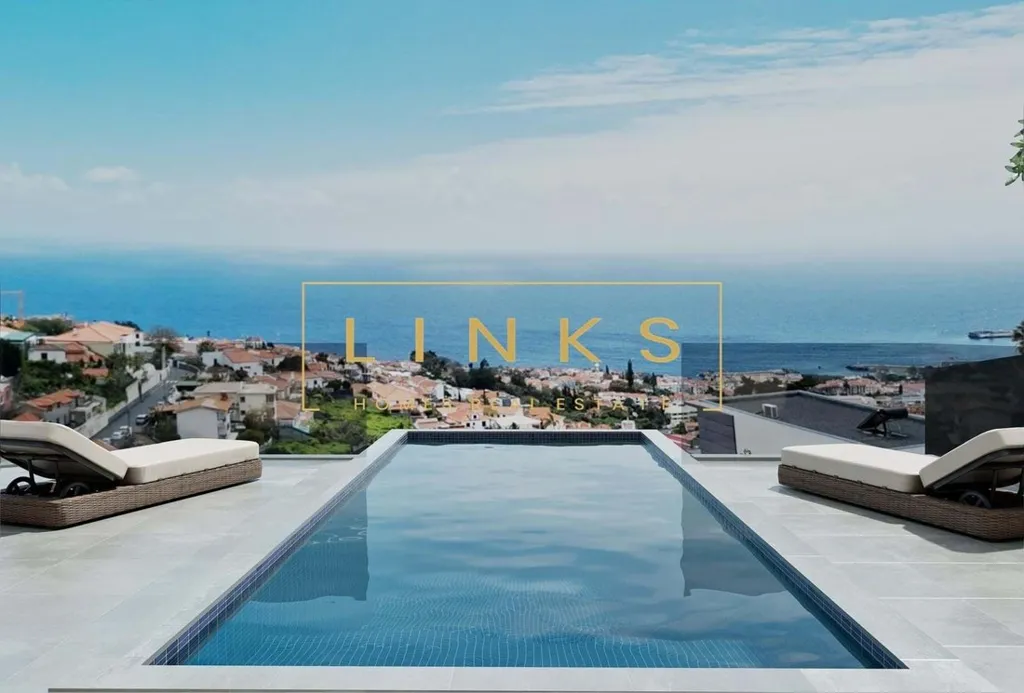 Bassein - Three Bedroom Home with Ocean View in Madeira