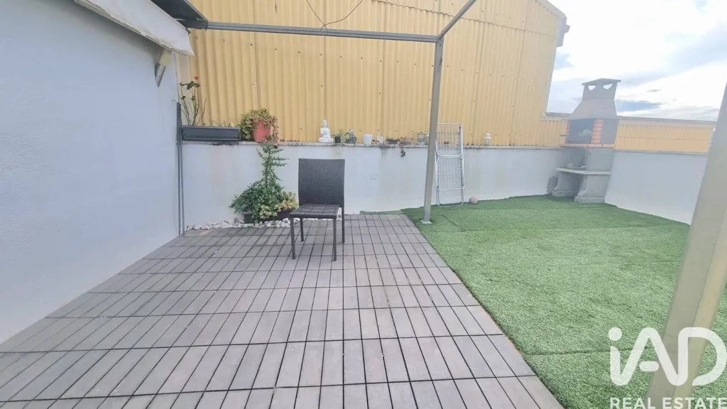 Terrasse - Three-Bedroom House with Terrace in Les Roquetes